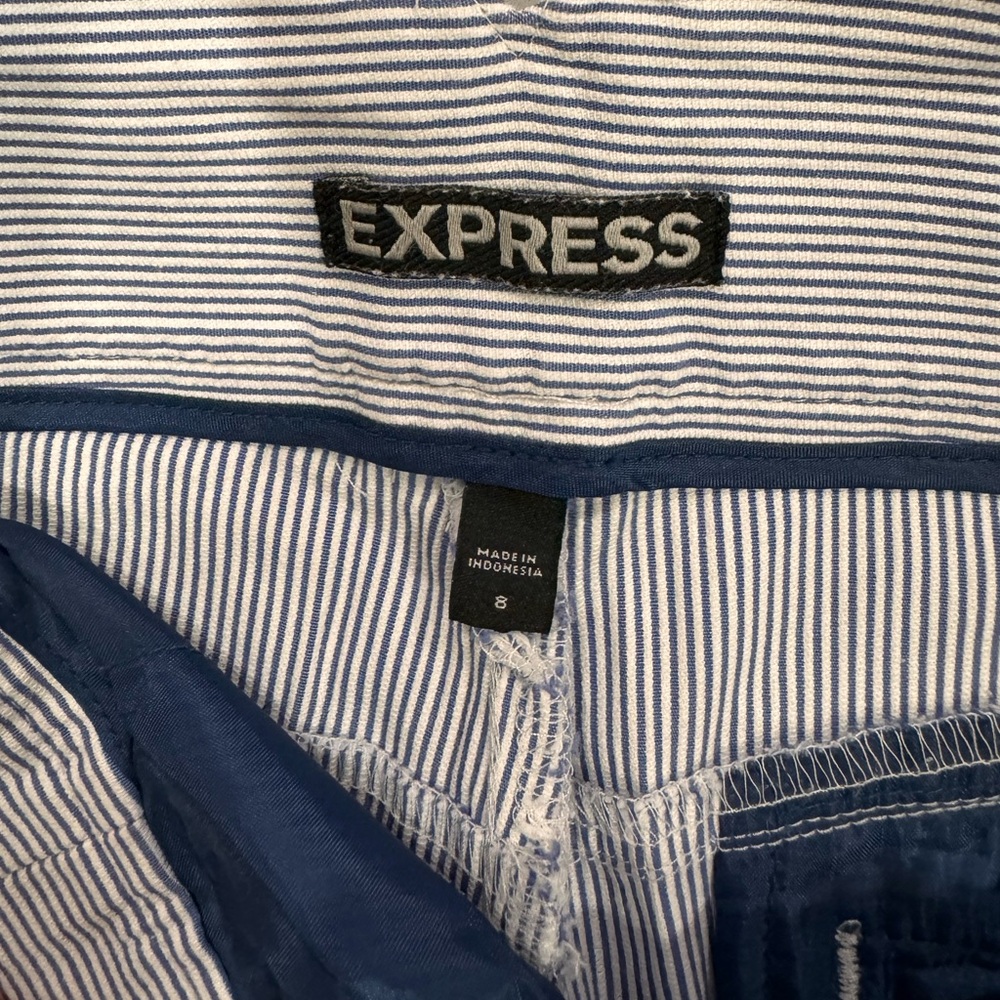 Express women’s shorts , size 8, blue and white stripes - Picture 3 of 7